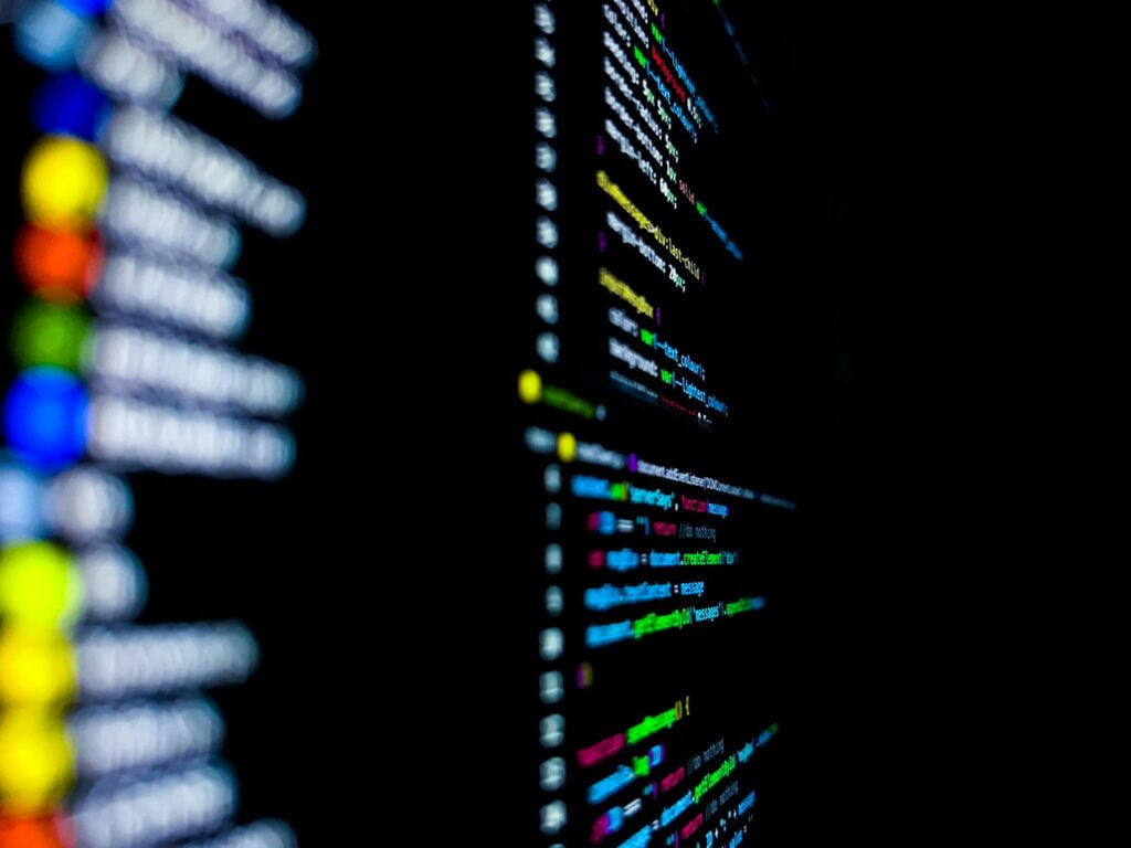 Vagas para profissionais de TI: 125 Oportunidades na Runtalent. Foto de <a href=