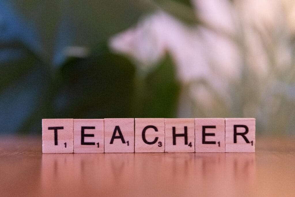 Professor de Inglês Home Office, vaga Efetiva (CLT) Free stock photo of academic, alphabet, classroom
