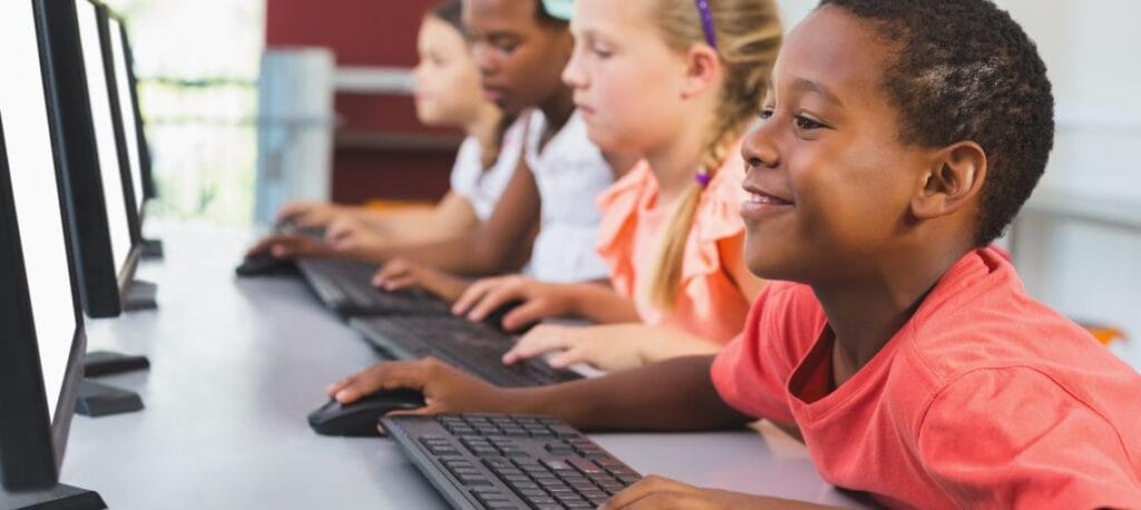 IA no currículo escolar: EUA dão o passo e Brasil precisa reagir