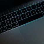 16 Vagas Remotas na ClickSign a keyboard with a mouse