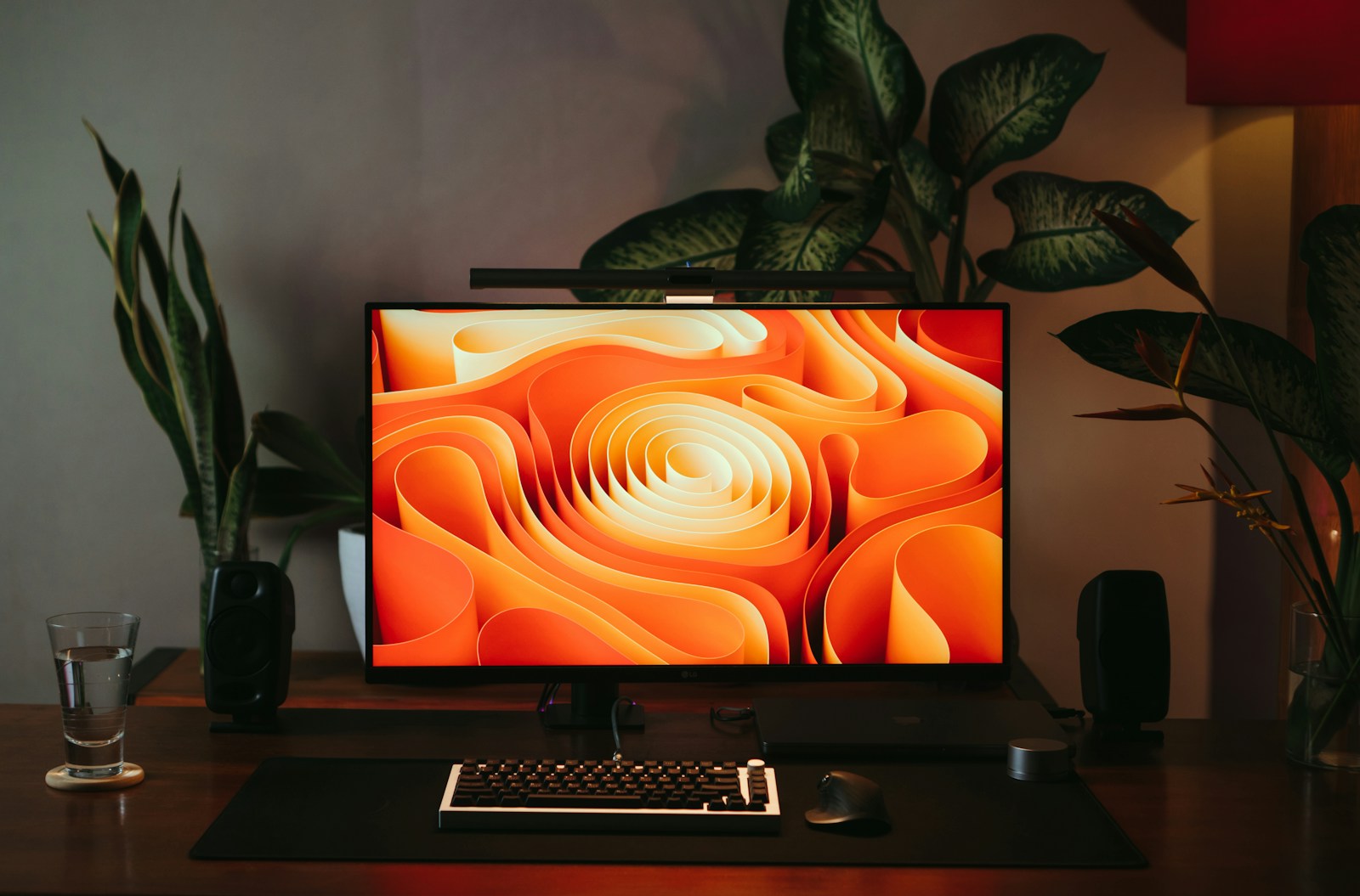 Remotas para quem tem Ensino Médio? 200 Oportunidades de Home Office!