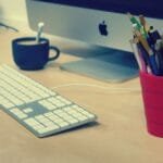 Unicred contratando para Home Office com R$ 1.000,00 de VA/VR home office, pc, computer, desktop computer, work, keyboard, mouse, study, workplace, pencils, colored pencils, workspace, work from home, keyboard, study, study, study, study, study