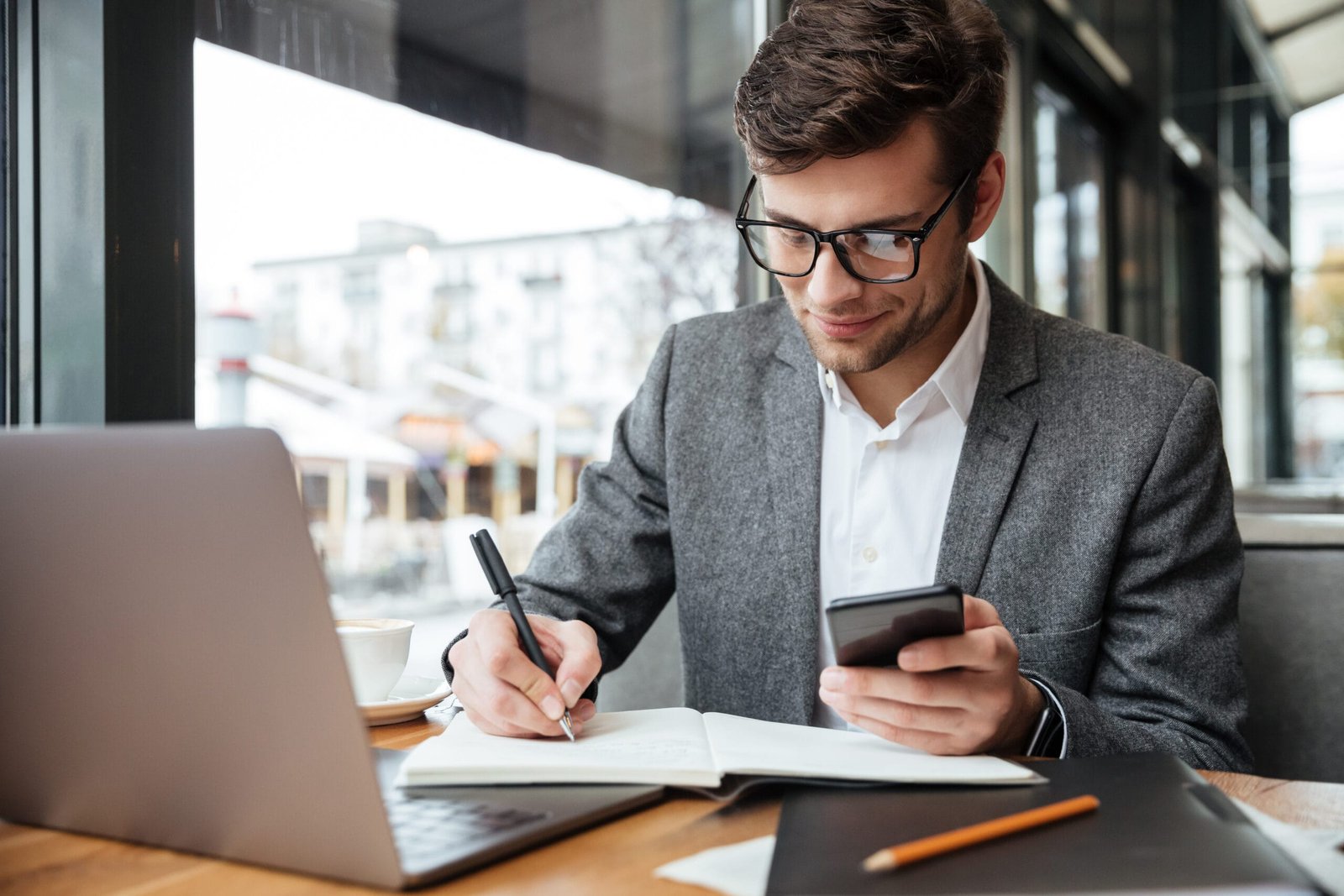 Curso gratuito e online de administração