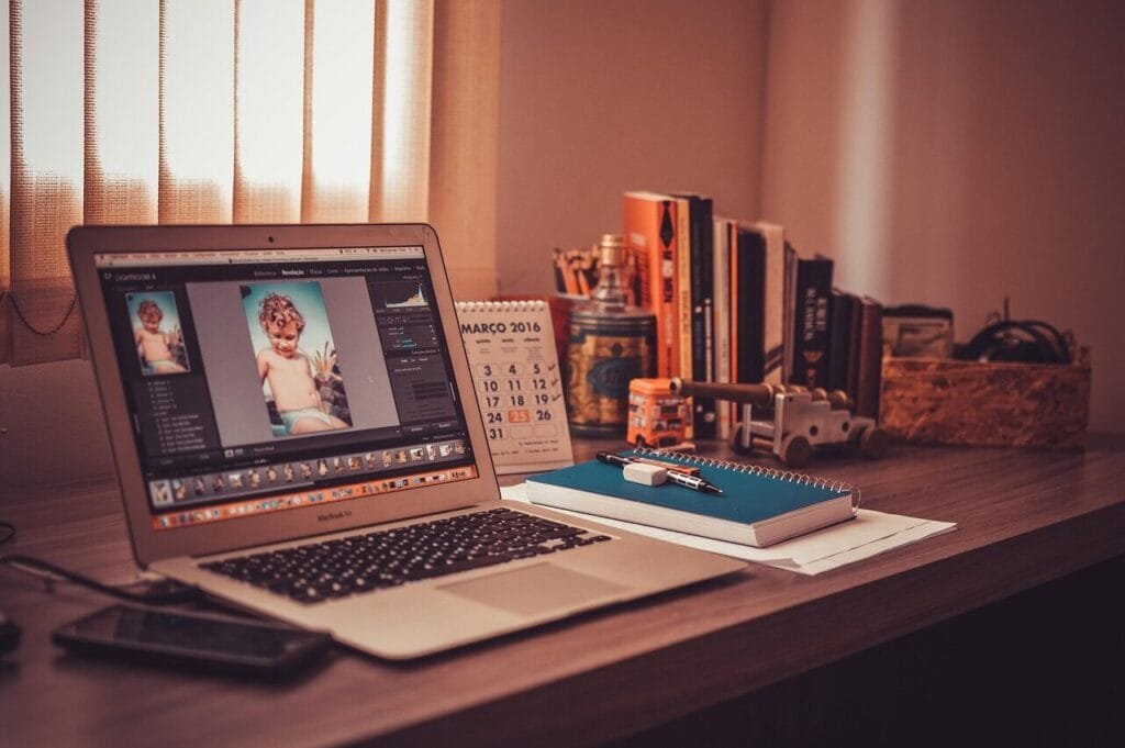 Afya contratando para vagas 100% remotas desk, laptop, office, notebook, mac, macbook, table, technology, computer, mockup, design, screen, notepad, home office, freelance, work from home, desk, office, office, office, office, office, computer, computer, home office, home office