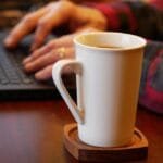 RankMyApp abre vagas remotas work from home, coffee, mug, computer, laptop, business, coffee cup, quarantine, online, coffee mug, drink, caffeine, beverage